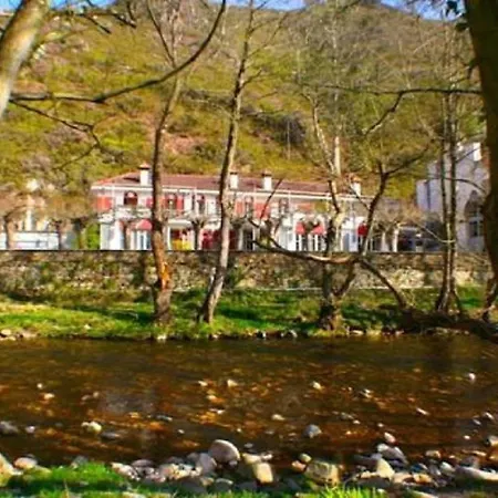 Zentral Club Proton-jacuzzi * Belmonte De Miranda